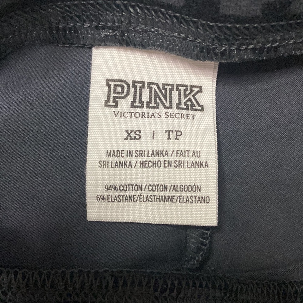Victoria’s Secret PINK leggings in Geometric Print - Picture 4 of 5